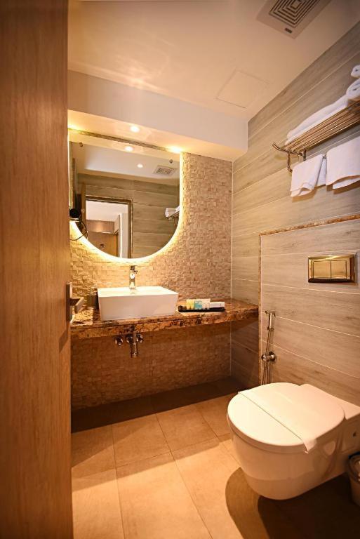 Hotel Tulip Near Delhi Airport Yeni Delhi Dış mekan fotoğraf